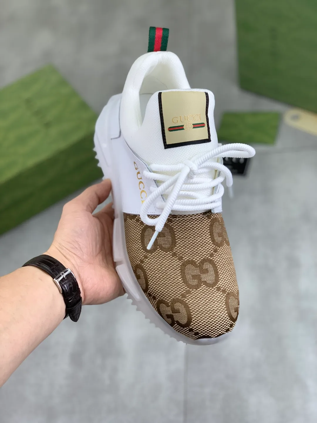 Men's shoes 💰P460💰[New style]🆘 Gucci [GUCCI] classic fashion high-top men's shoes, synchronized with counters, exquisite workmanship, exquisite color matching, the upper is made of original soft double G calfskin Gucci webbing ➕ first-layer pigskin lining ➕ pigskin feet The lasts made according to the original version are quite attractive both on the foot and in the placement. There is no need to explain the good style, the workmanship is superior, quality determines everything, absolutely versatile, code number: 38-44, 2️⃣colors🉑️ to choose from
